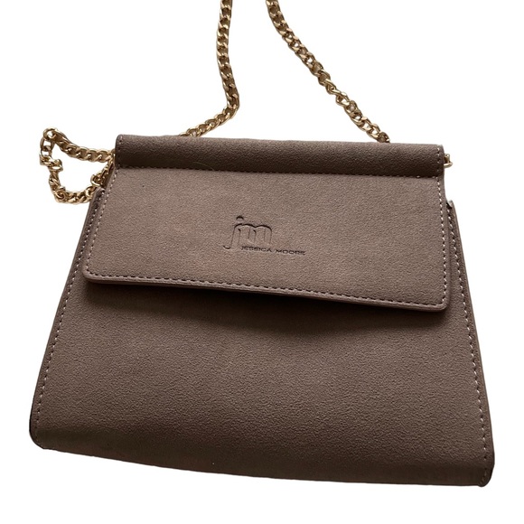 OMG! This is a beautiful bag for an evening out or concert. Jessica Moore - Picture 4 of 12